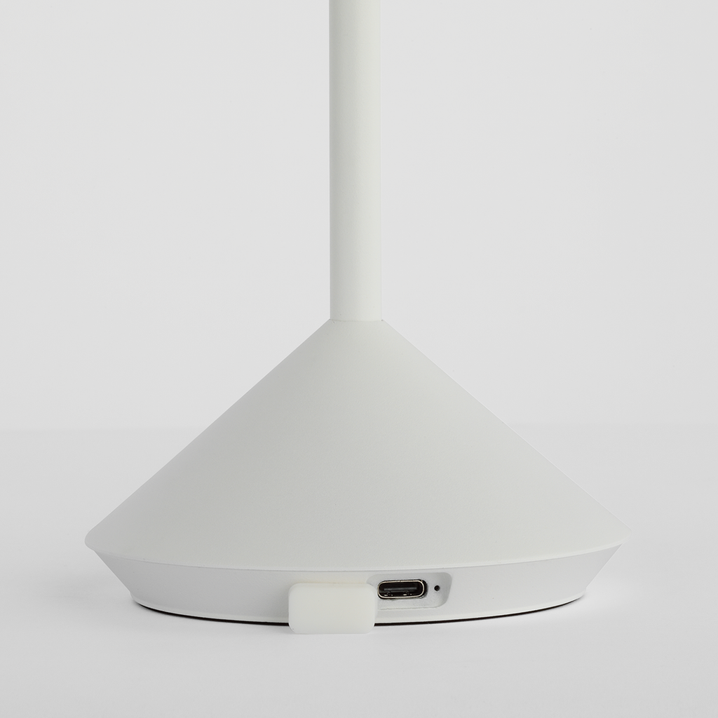Moneta Short Accent Rechargeable Table Lamp Matte White 2700K 90 CRI