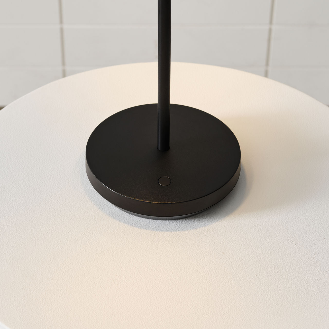 Doppia Short Accent Rechargeable Table Lamp Black 2700K 90 CRI