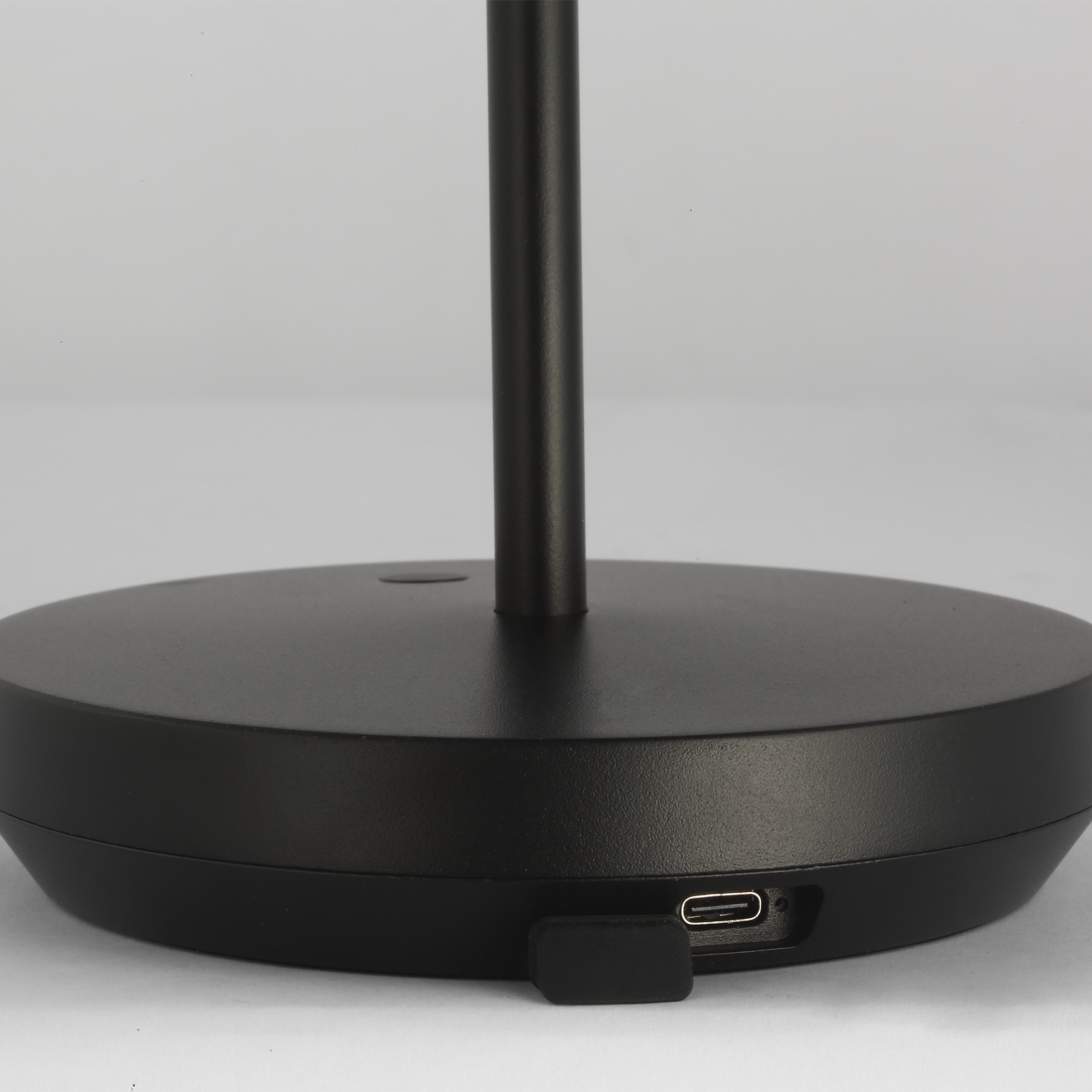 Doppia Short Accent Rechargeable Table Lamp Black 2700K 90 CRI