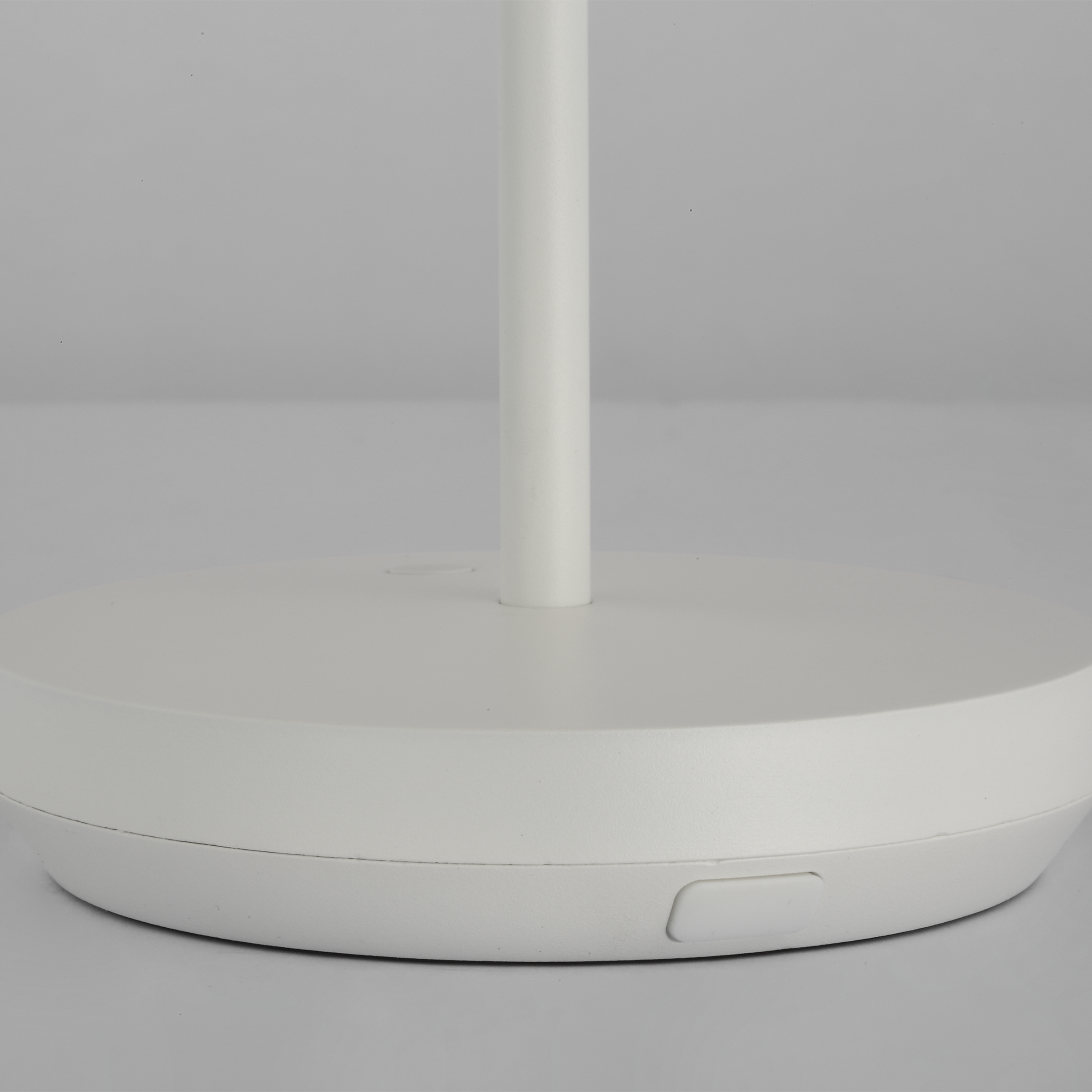 Doppia Short Accent Rechargeable Table Lamp Matte White 2700K 90 CRI