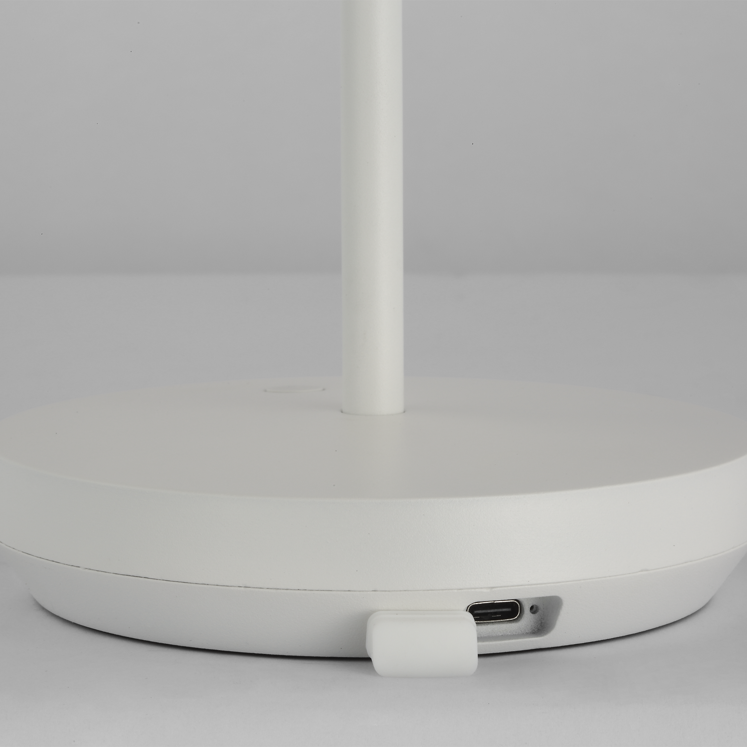 Doppia Short Accent Rechargeable Table Lamp Matte White 2700K 90 CRI