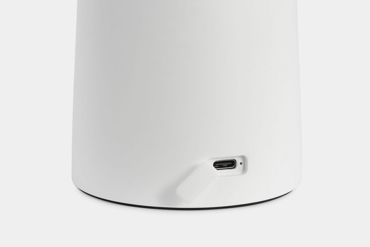 Sesa Accent Rechargeable Table Lamp Matte White 2700K 90 CRI