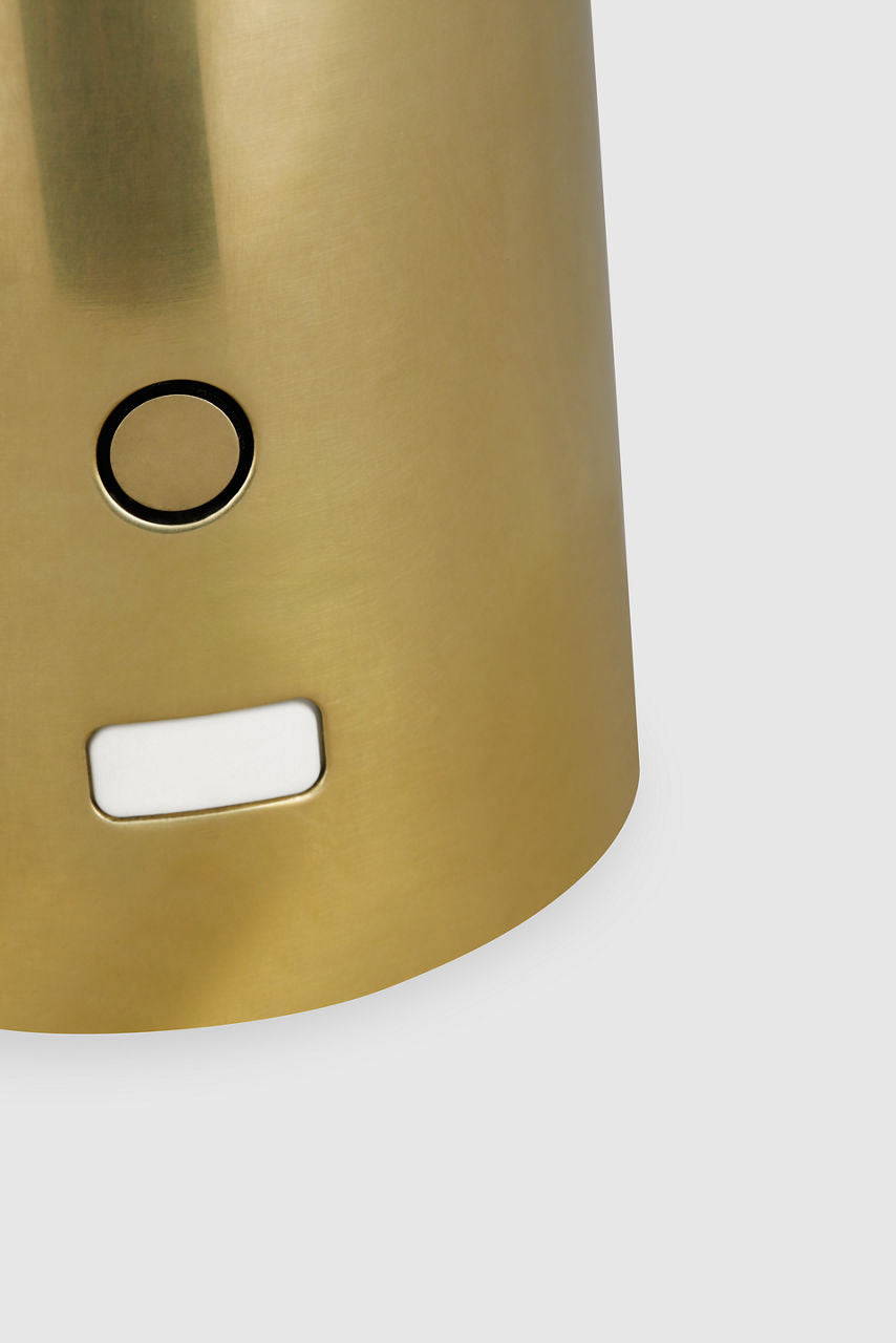 Louver 9 Rechargeable Table Lamp | Hand Rubbed Antique Brass 2700K 90 CRI