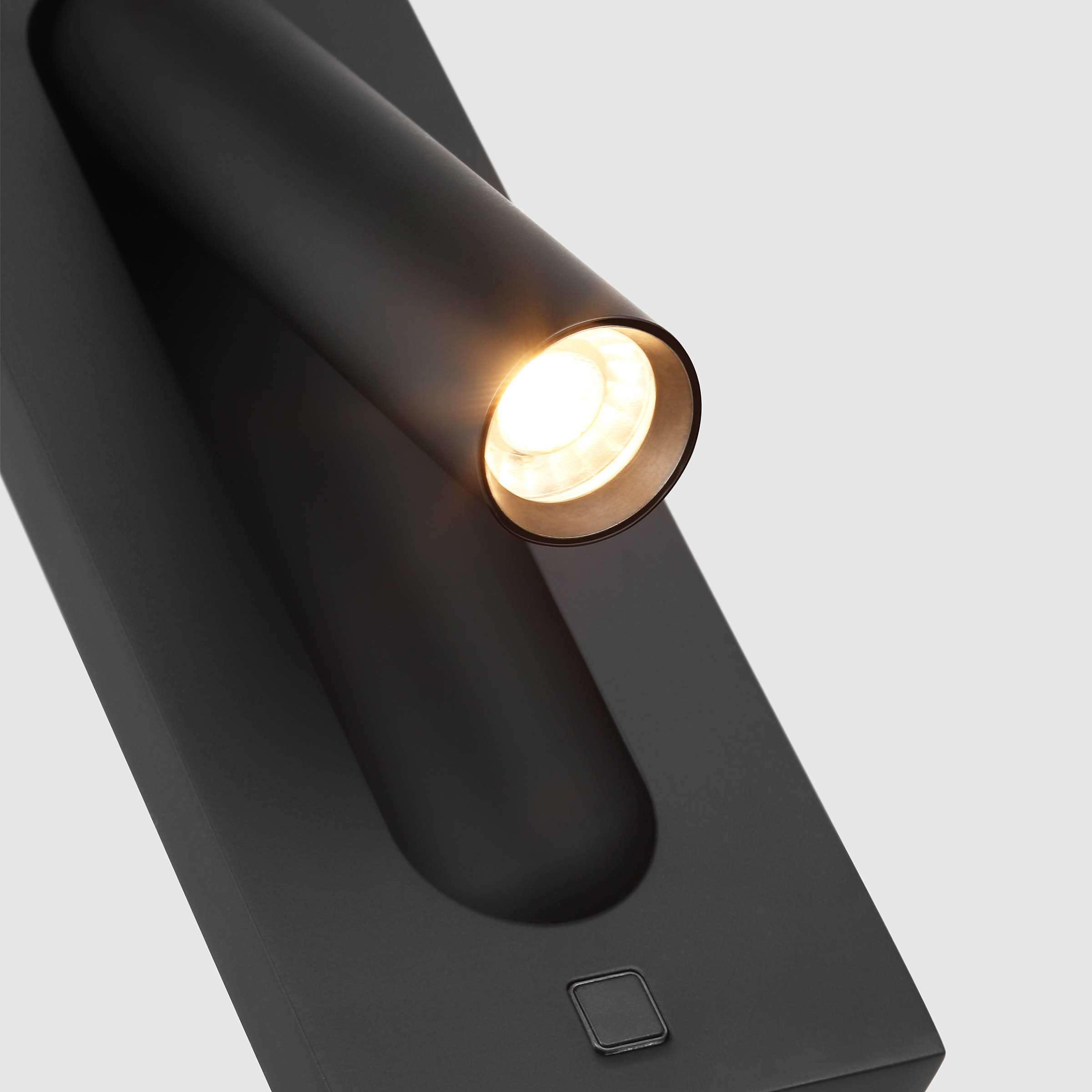Ponte 7 Task Sconce Nightshade Black 2700K 90 CRI 120v