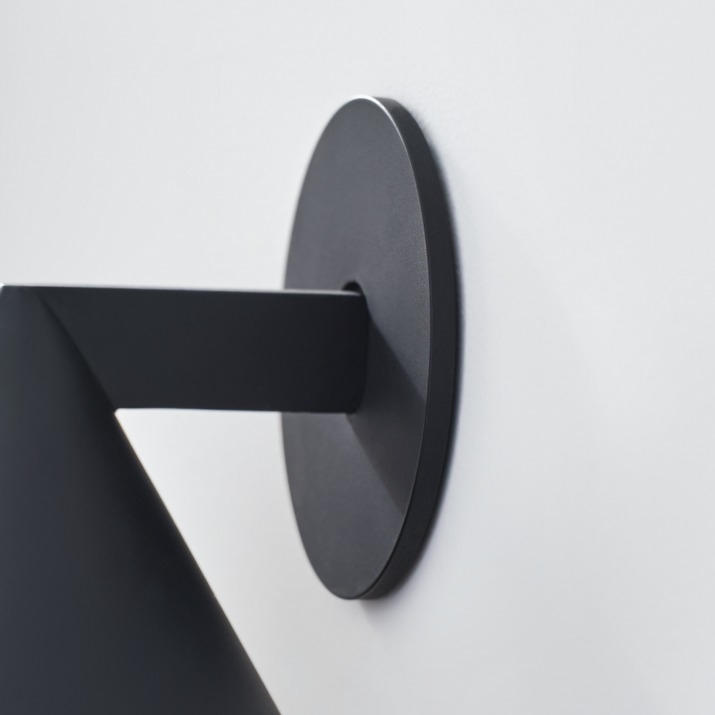 Midrand 4 Task Sconce Nightshade Black 2700K 90 CRI