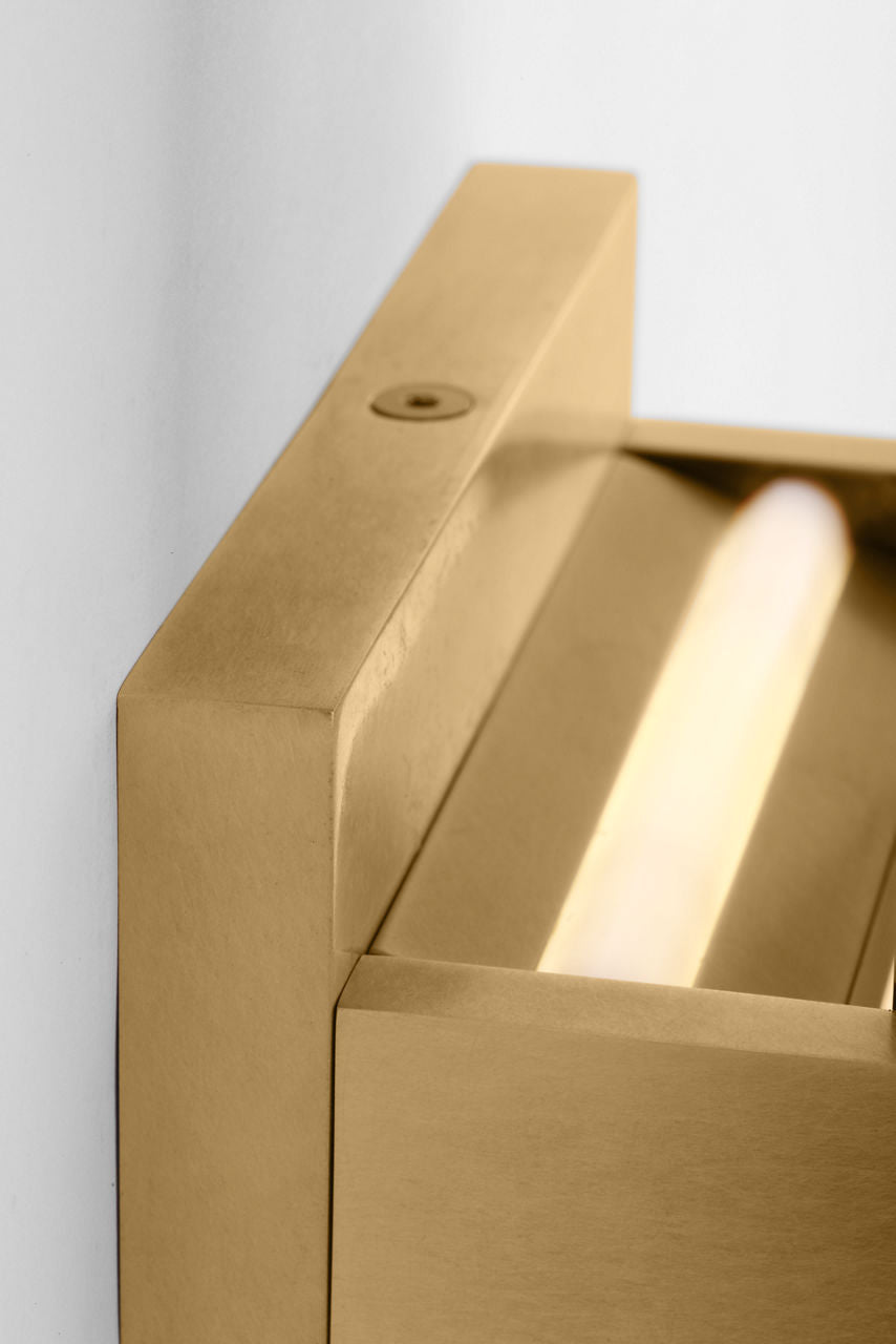 Flyta Small Sconce Transparent Smoke Natural Brass 2700K 90 CRI
