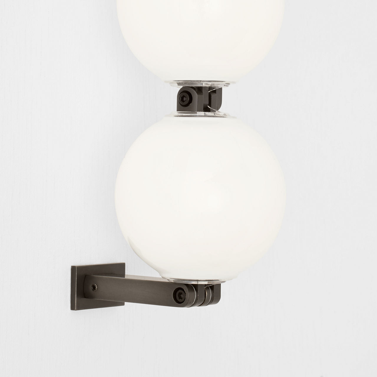 Perle 15 Sconce dark Bronze 3000K 90 CRI