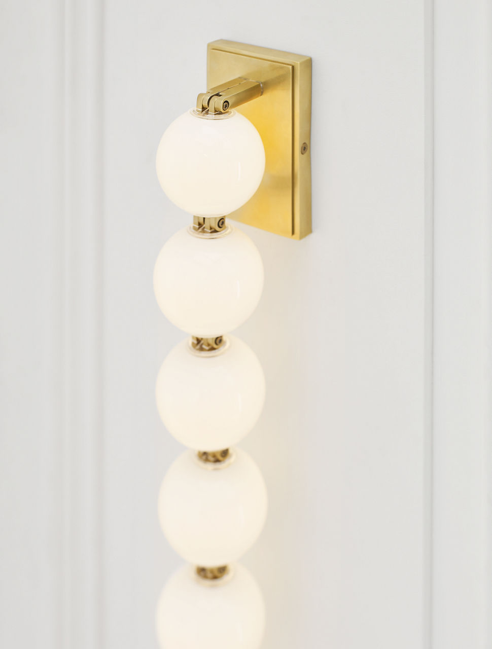 Perle 28 Sconce Natural Brass 2700K 90 CRI
