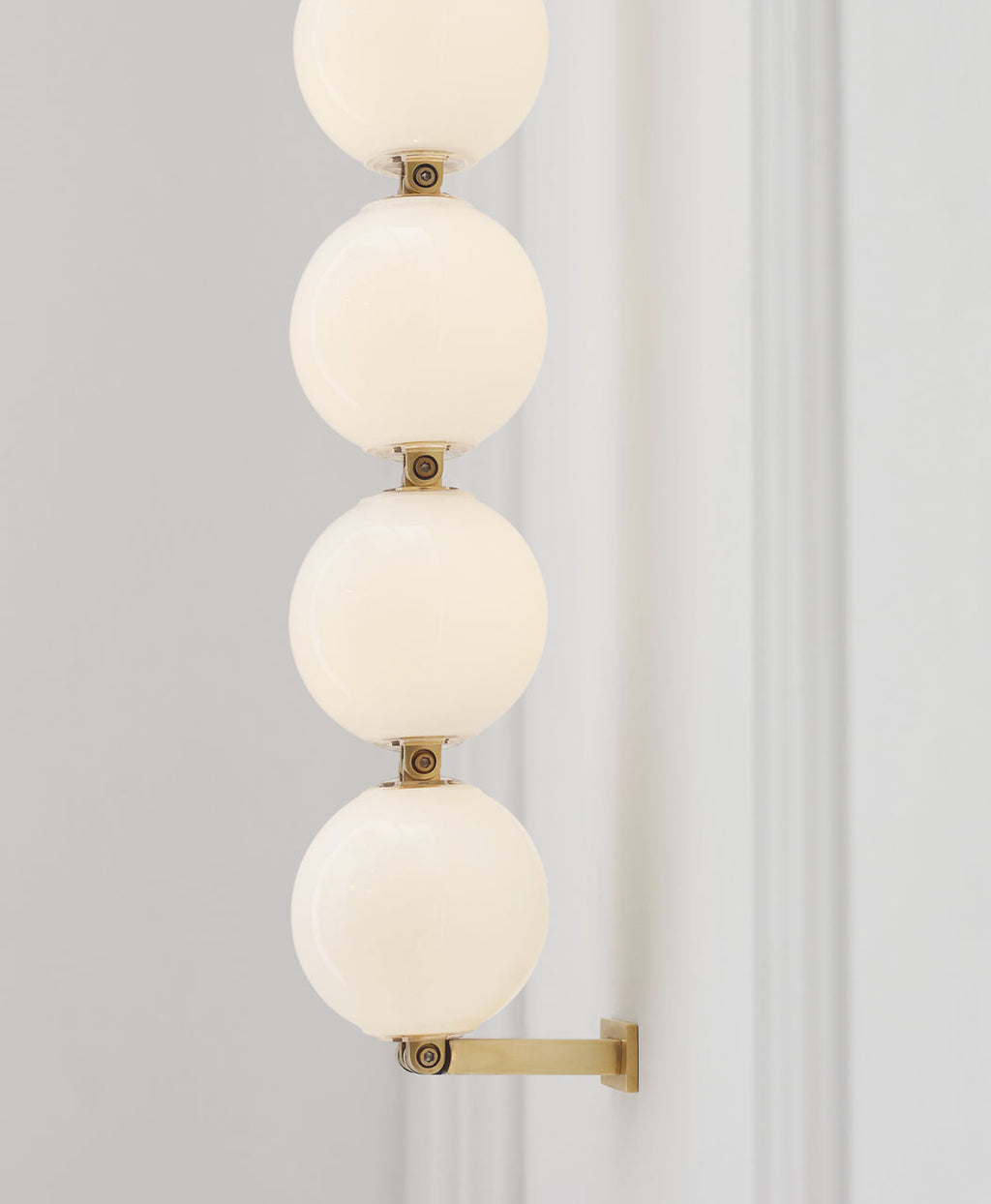 Perle 28 Sconce Natural Brass 2700K 90 CRI