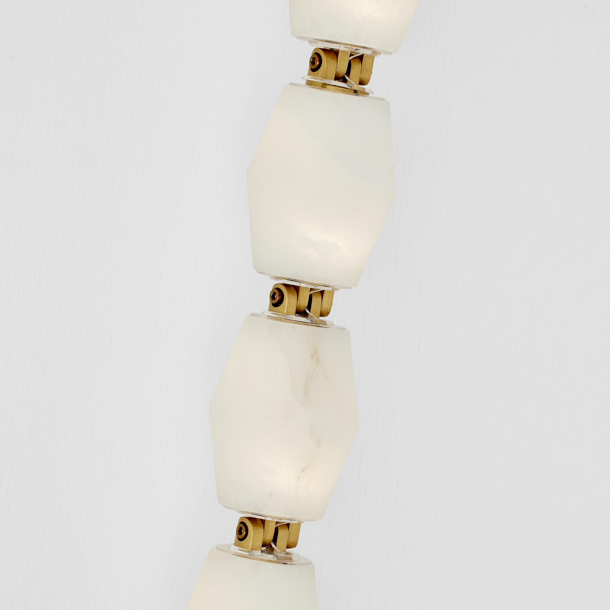 Collier Alabaster 28 Sconce | Hand-Rubbed Antique Brass 2700K