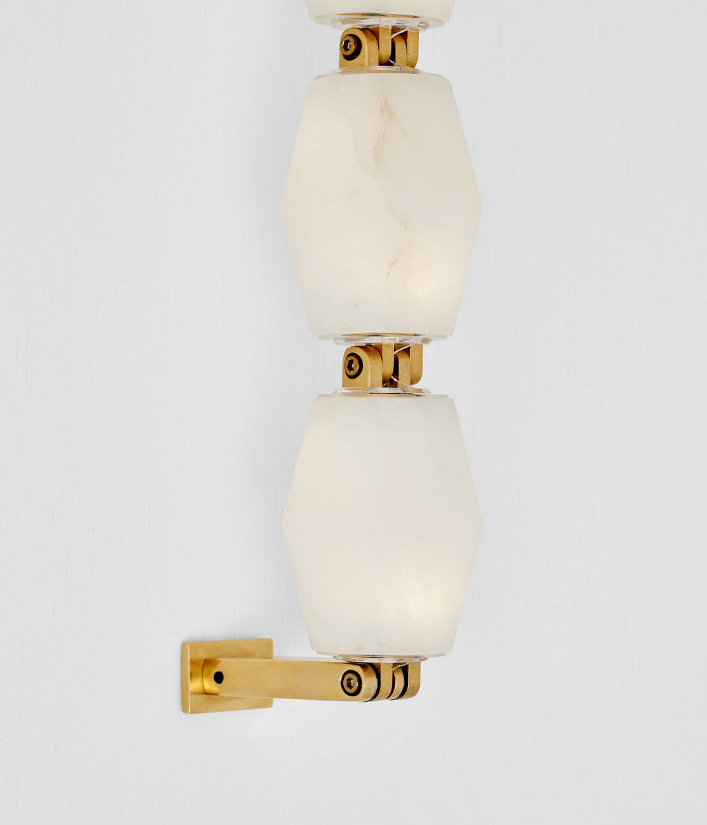 Collier Alabaster 28 Sconce | Hand-Rubbed Antique Brass 2700K