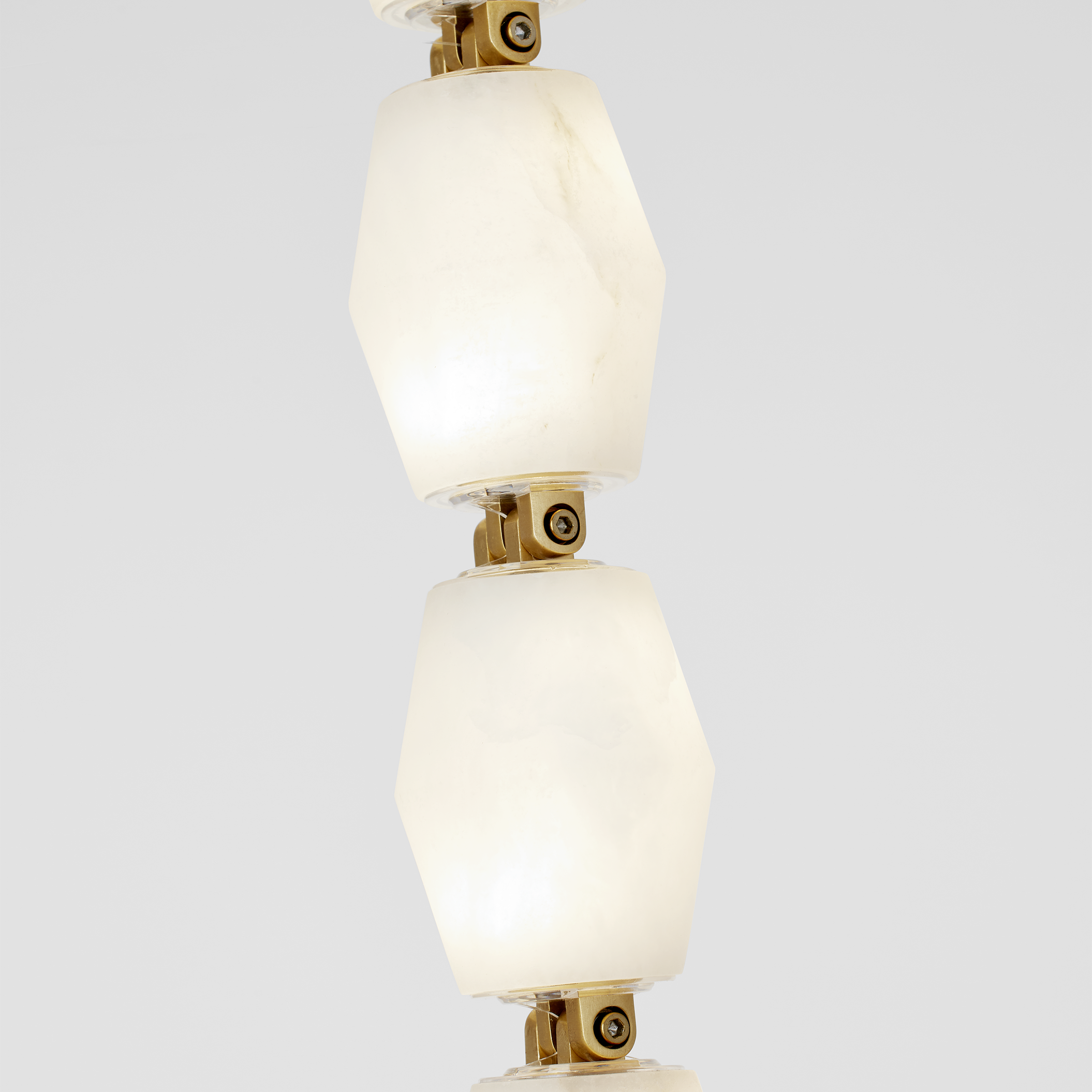 Collier Alabaster 28 Sconce | Hand-Rubbed Antique Brass 2700K