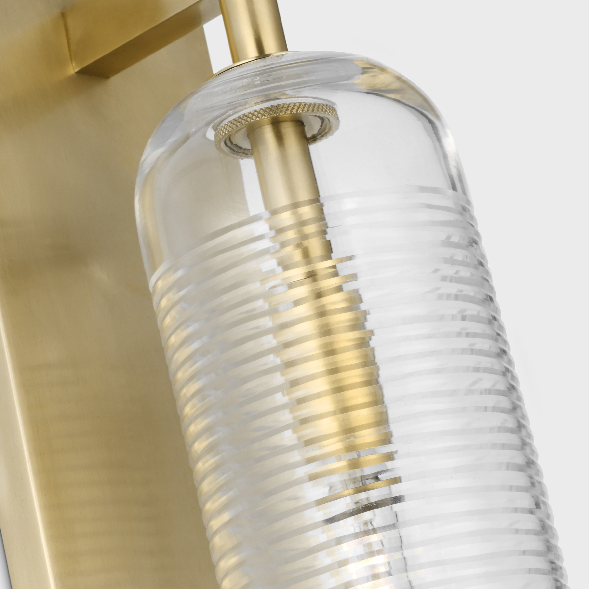 Leano 17 Sconce hand-rubbed antique brass