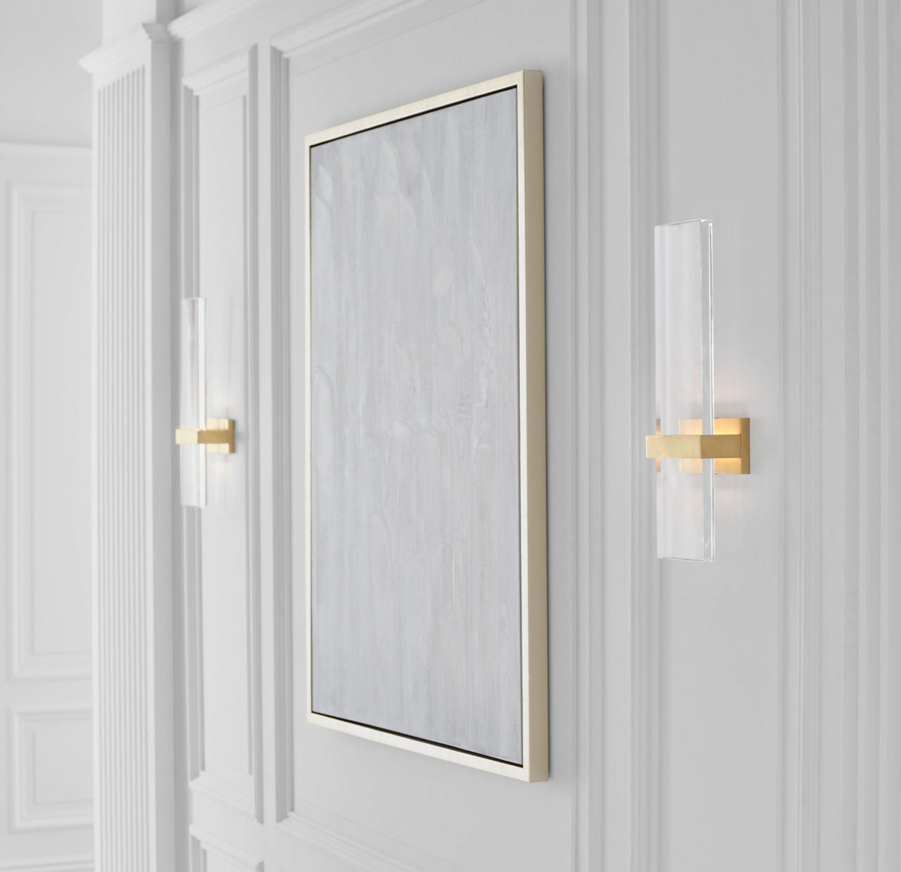 Flyta Medium Sconce Clear Natural Brass 2700K 90 CRI