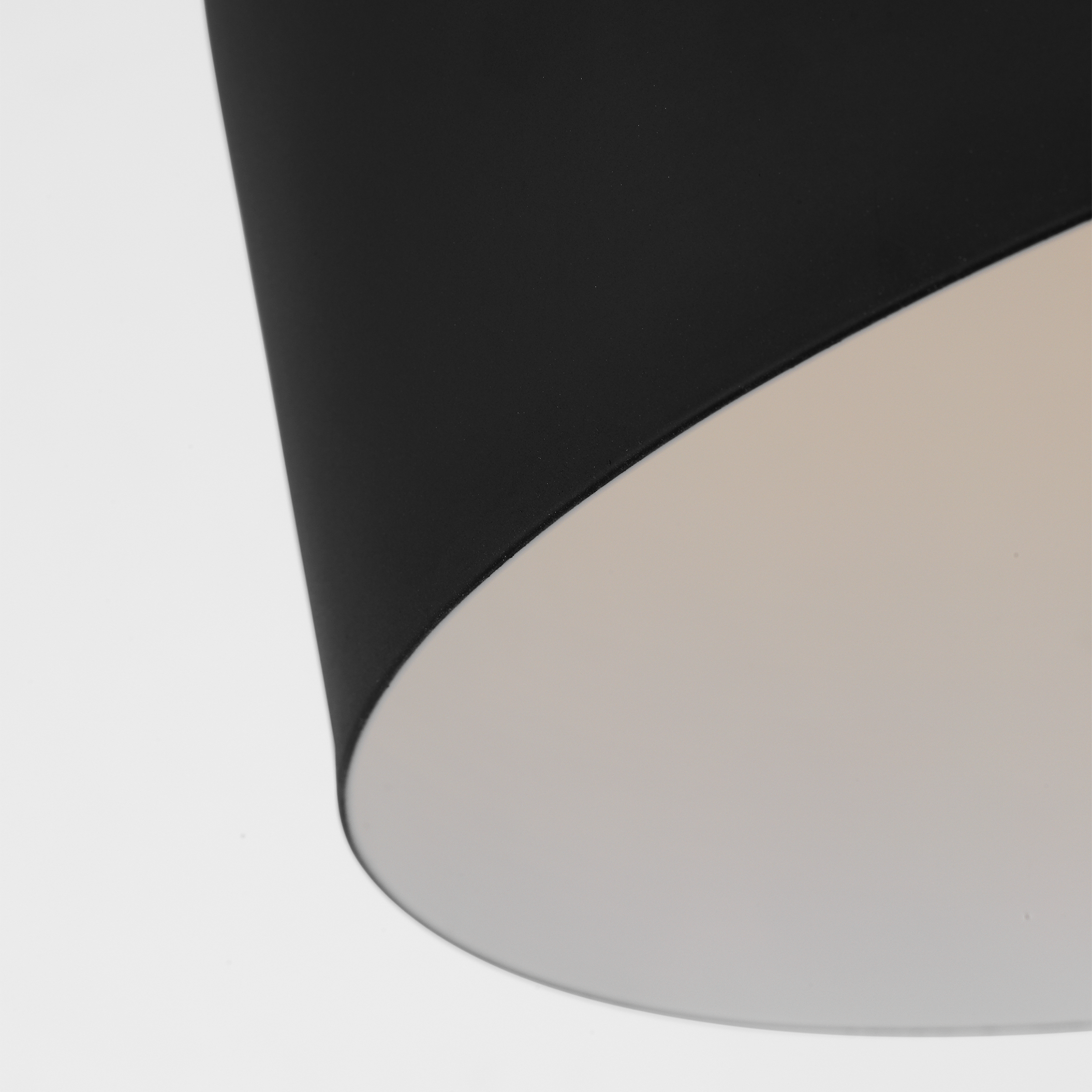 Huron Medium Pendant Midnight Black