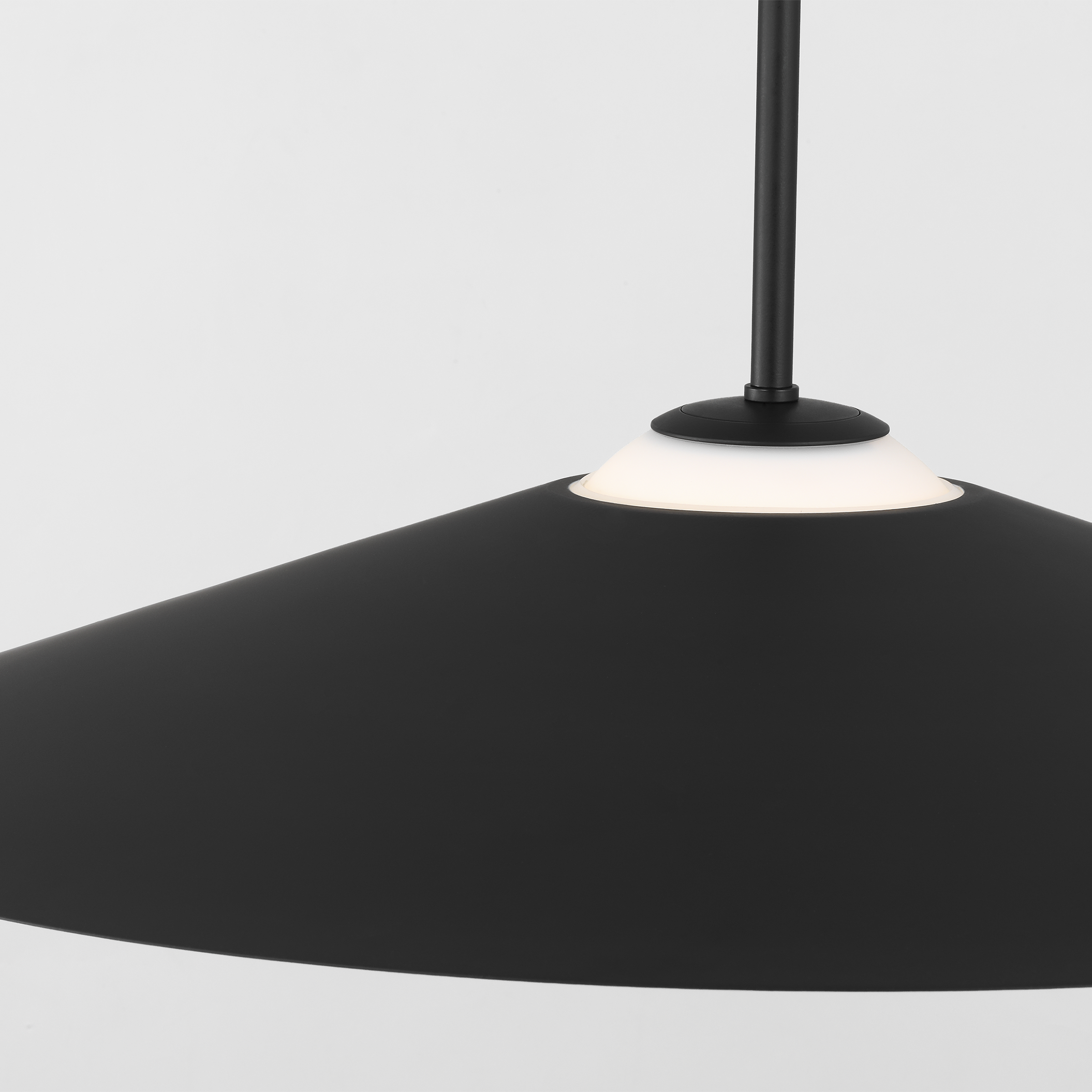Astra Medium Pendant Midnight Black