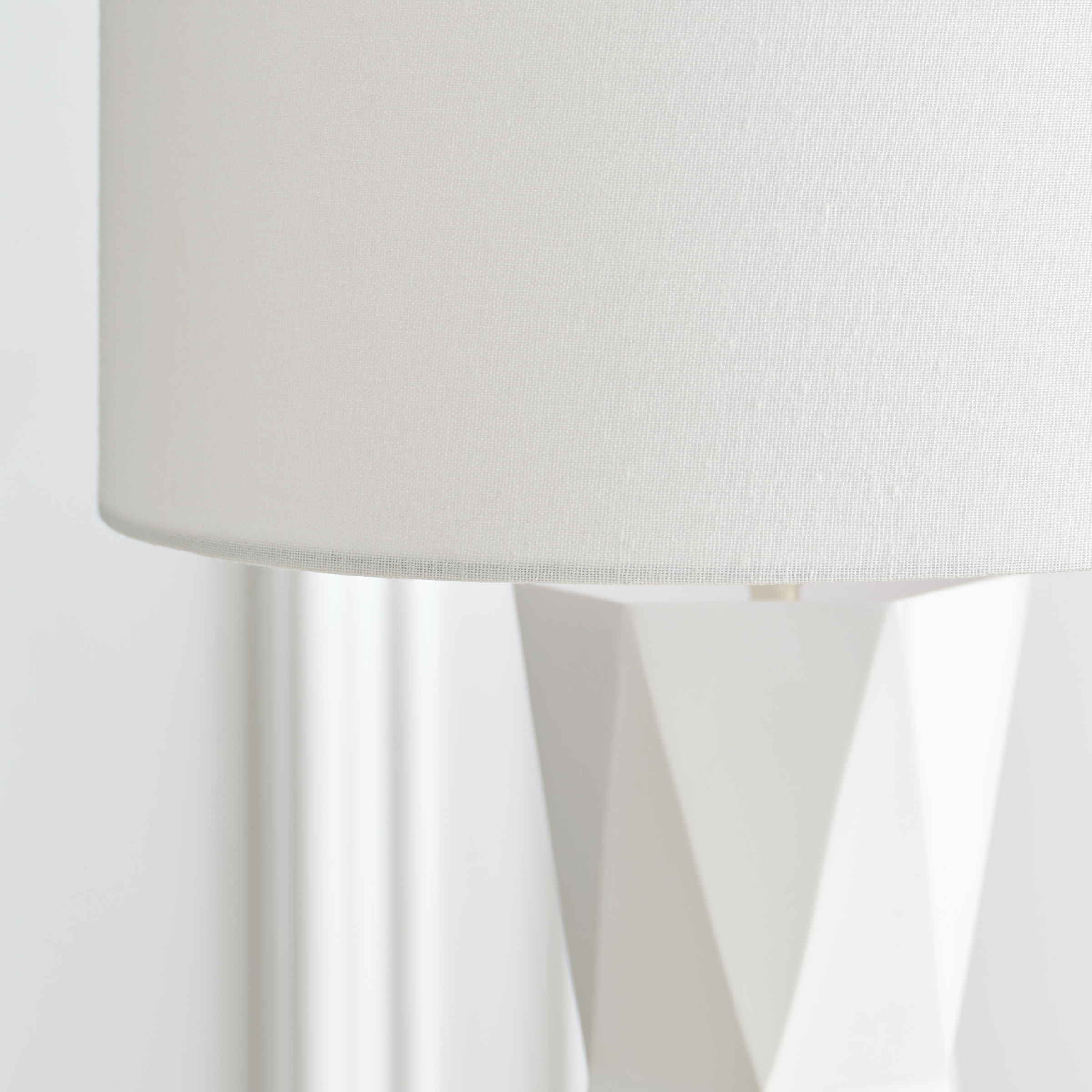 Fernwood Medium Table Lamp Gloss White Bulbs Inc