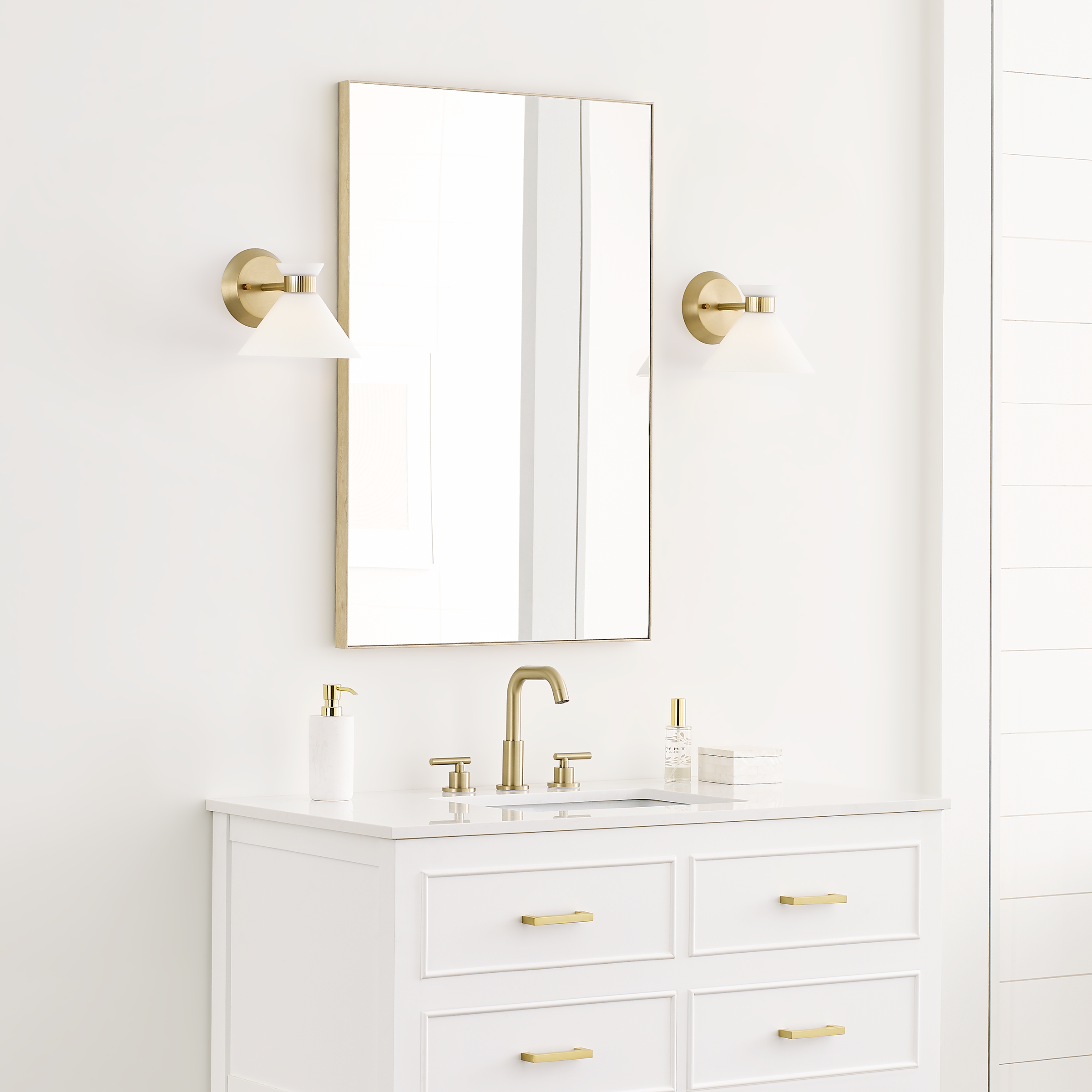 Belcarra Small Sconce Satin Brass