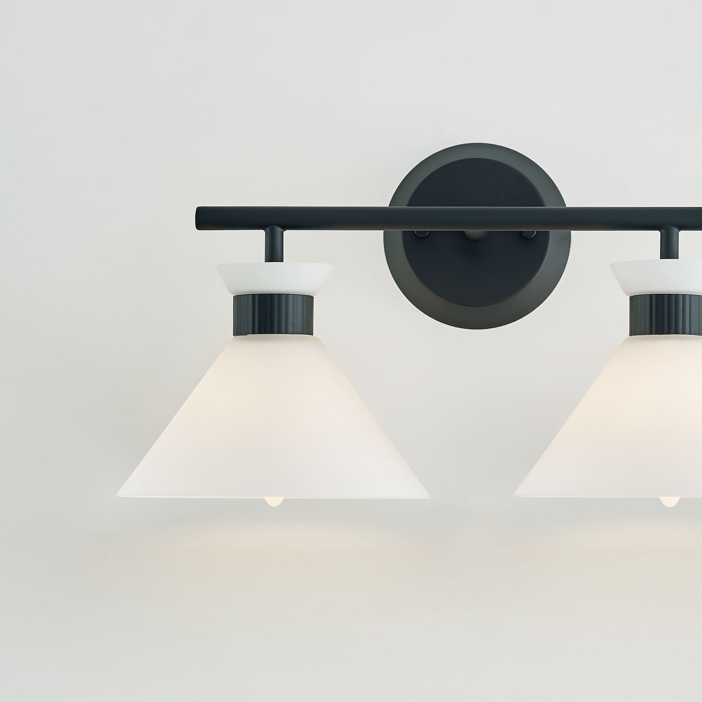 Belcarra 2 - Light Vanity Midnight Black