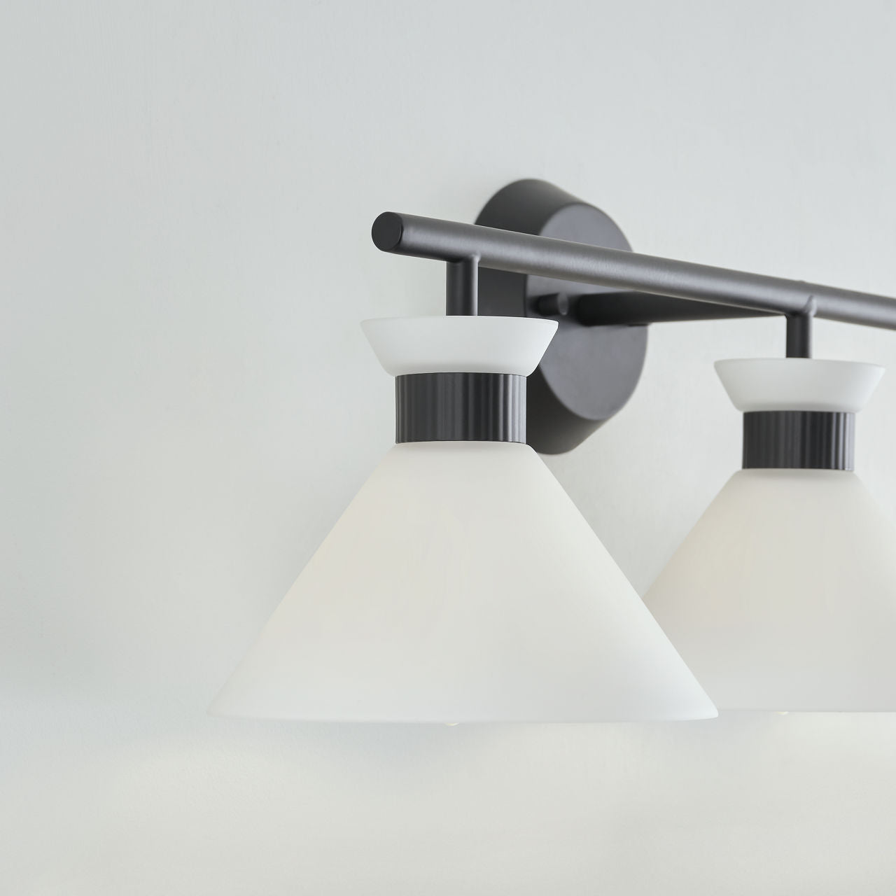 Belcarra 3 - Light Vanity Midnight Black