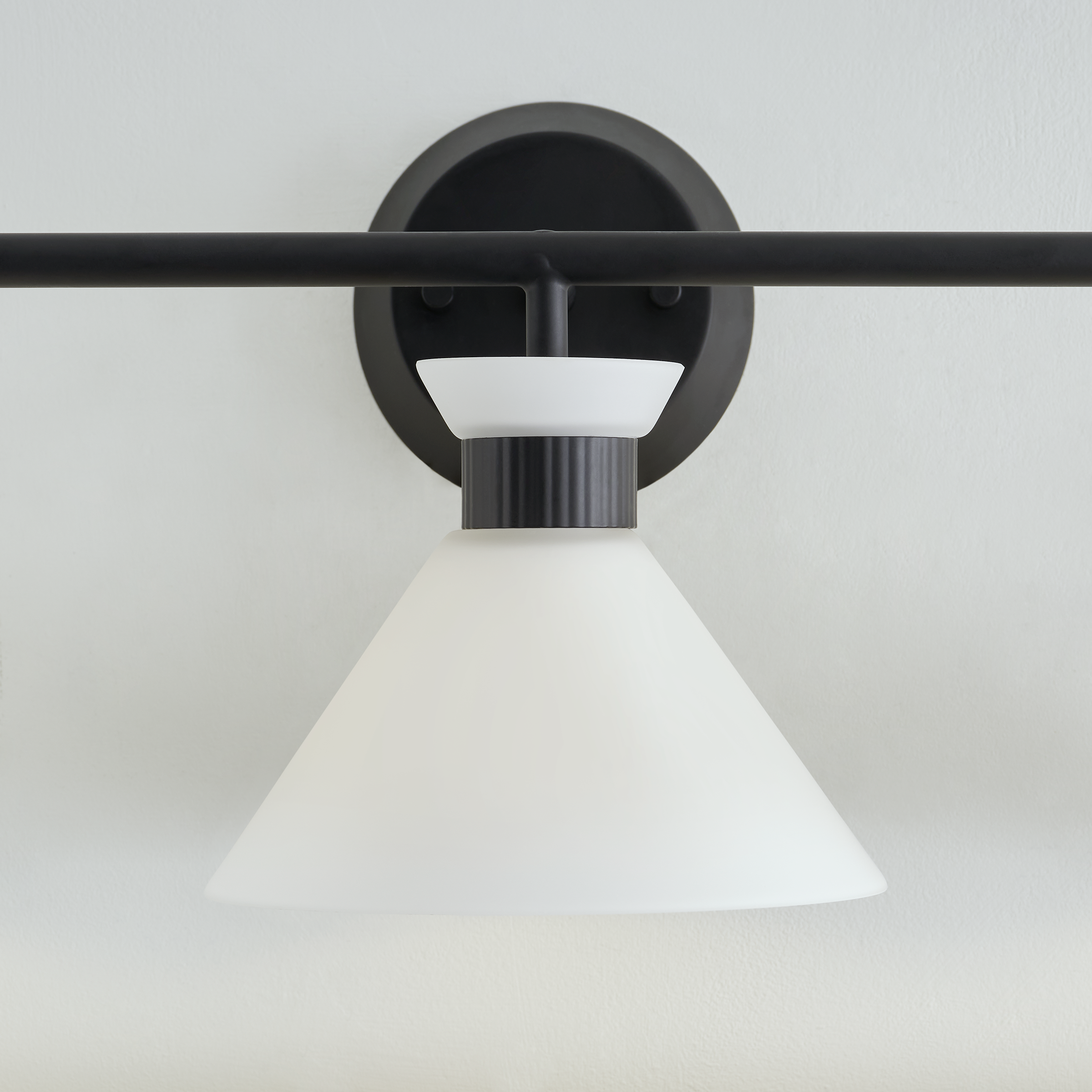 Belcarra 3 - Light Vanity Midnight Black