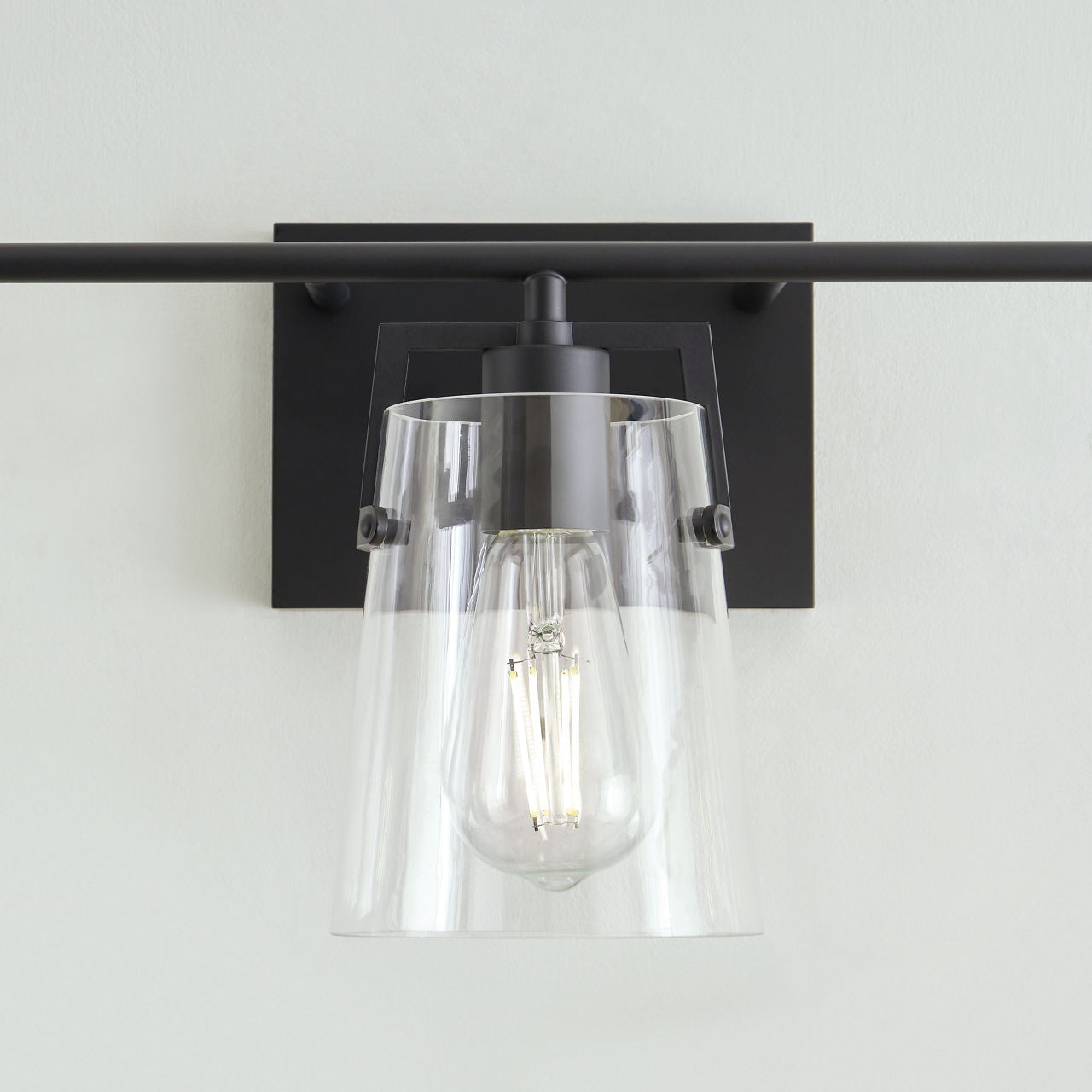 Crofton 3 - Light Vanity Midnight Black