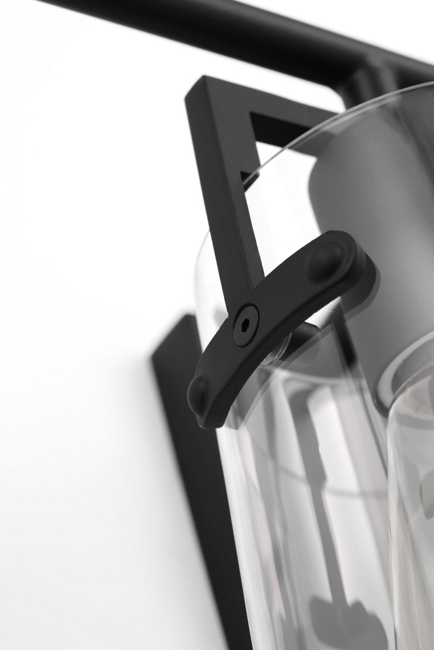 Crofton 4 - Light Vanity Midnight Black