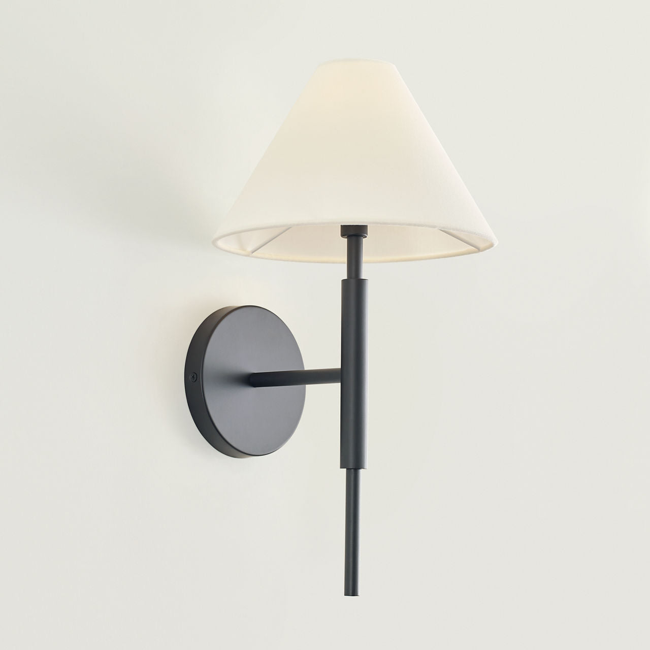 Porteau Medium Sconce Midnight Black