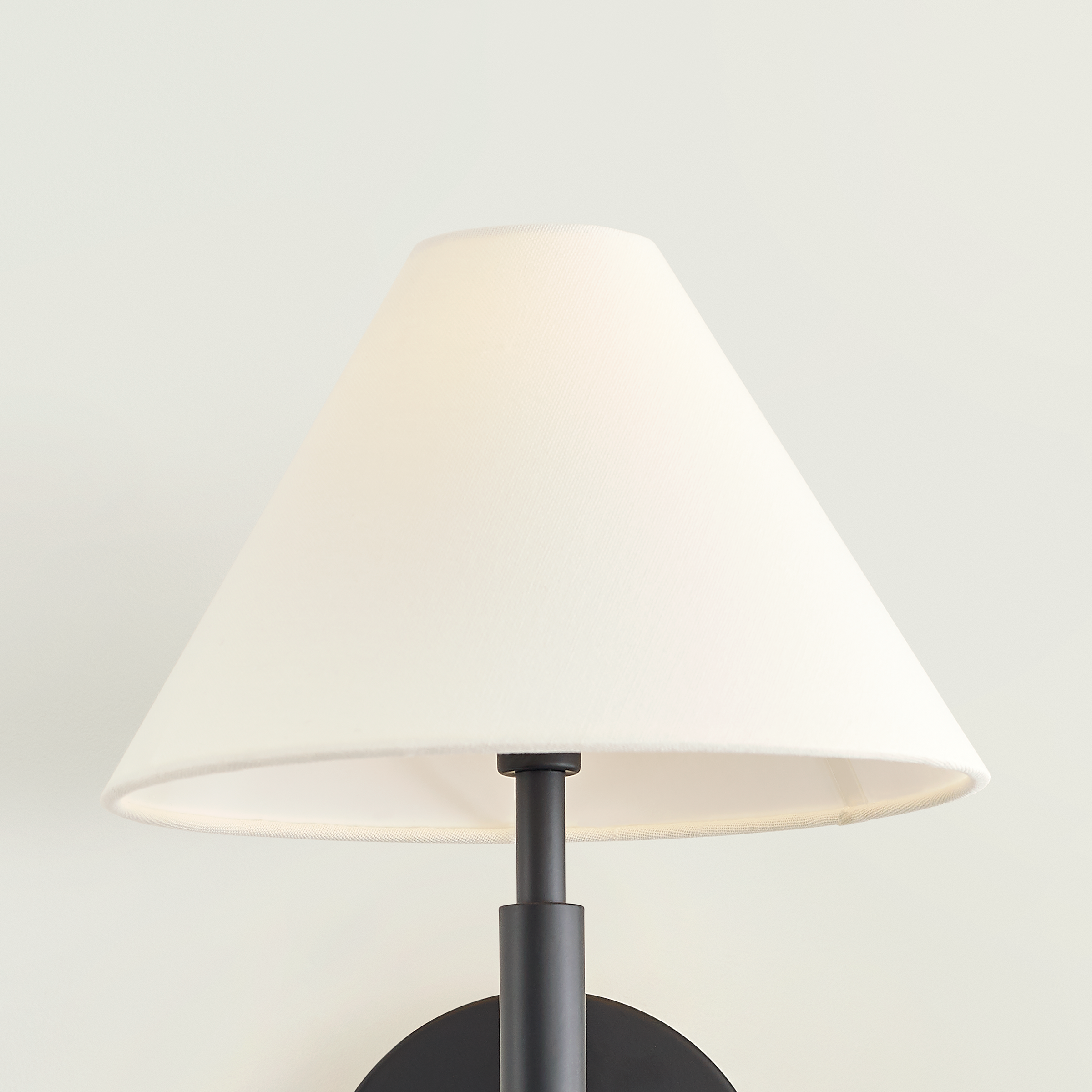 Porteau Medium Sconce Midnight Black