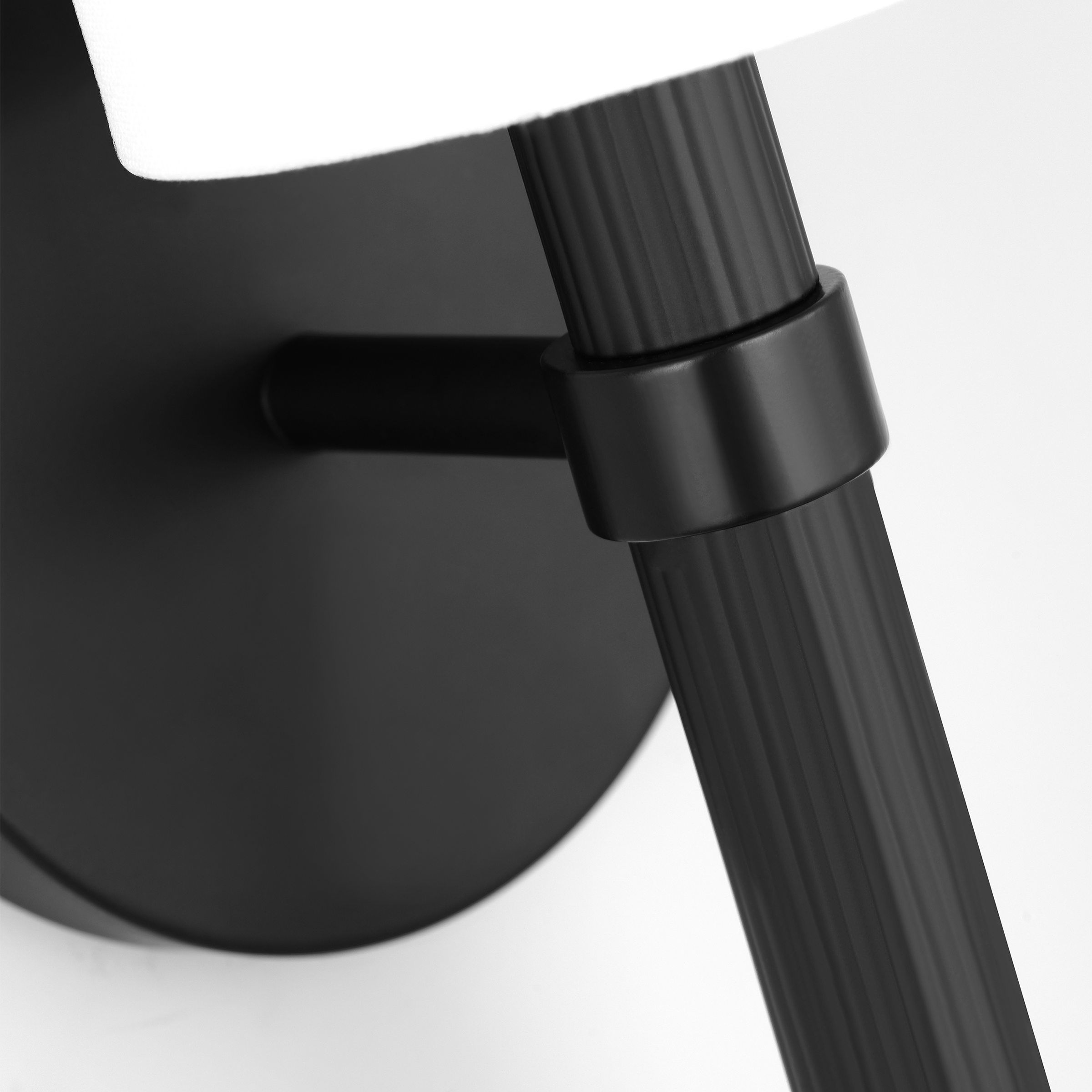 Manor Small Sconce Midnight Black