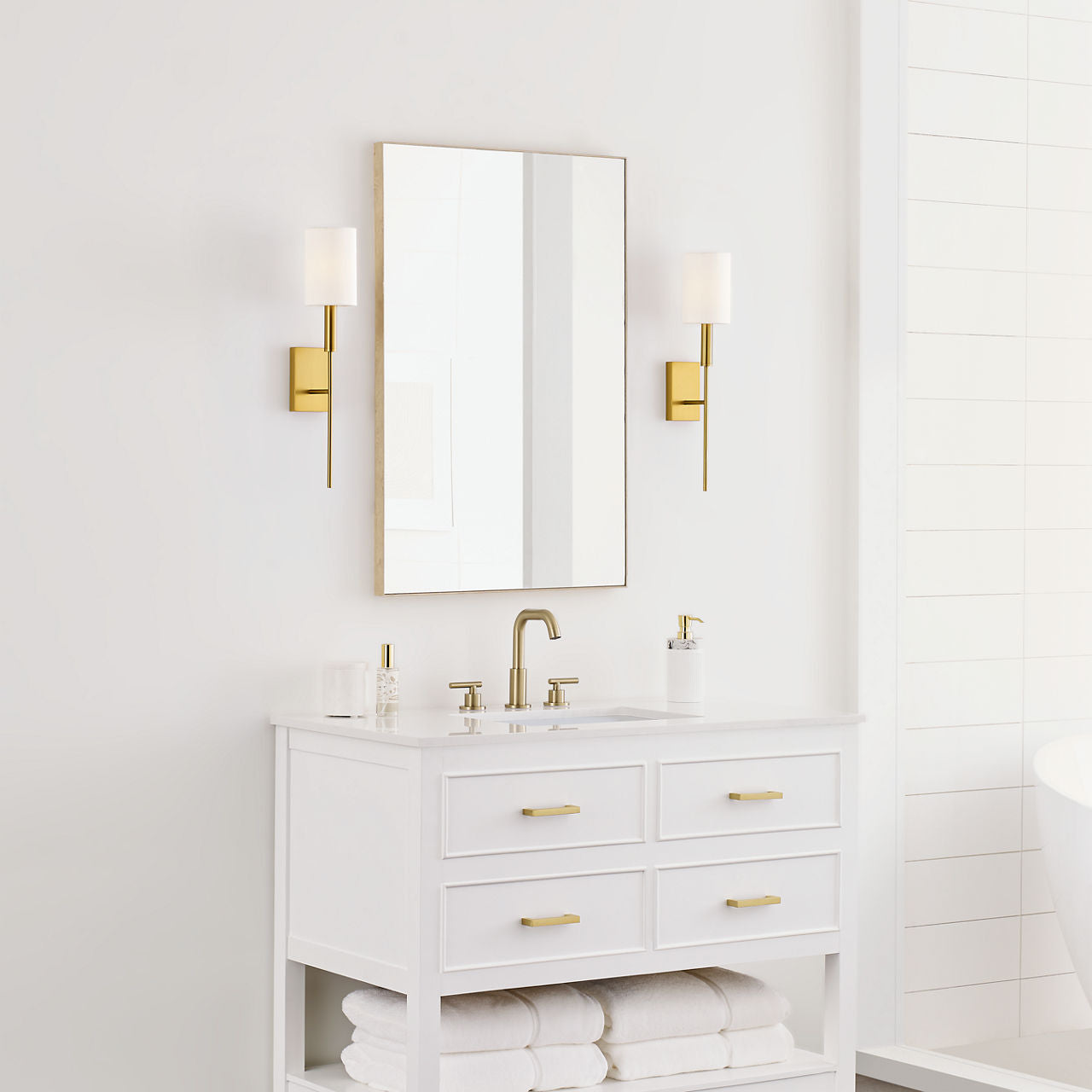 Brianna Tail Sconce Burnished Brass