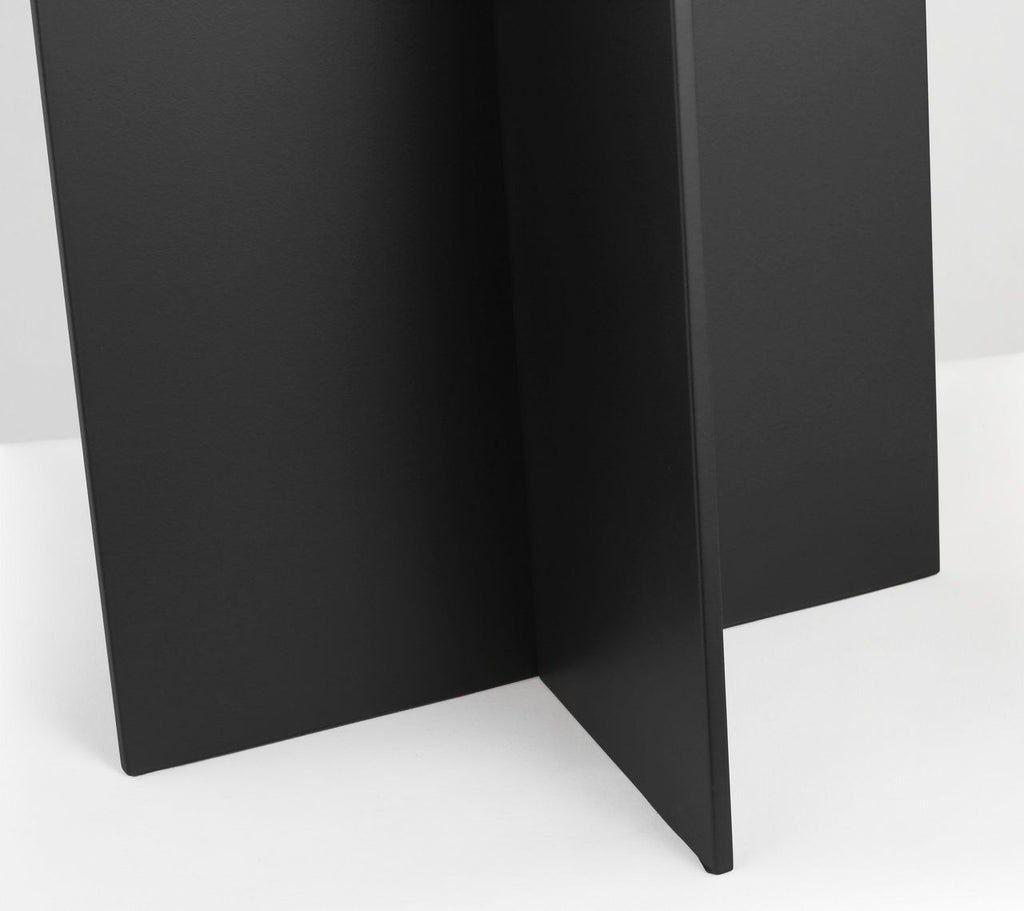 Blocco Medium Floor Lamp Midnight Black