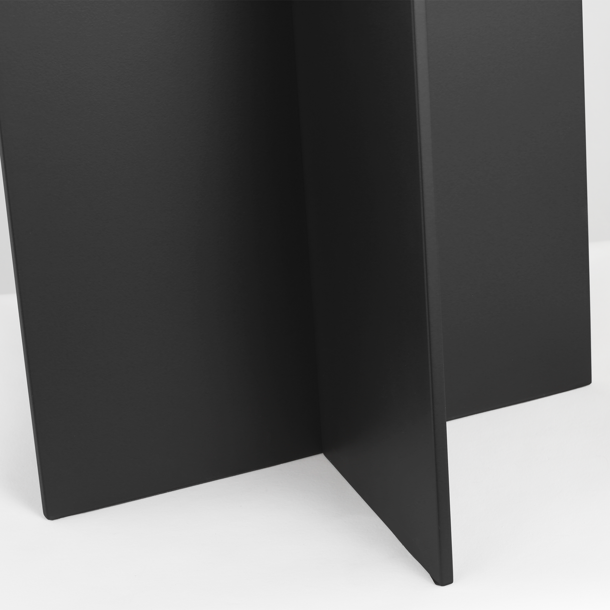 Blocco Medium Floor Lamp Midnight Black