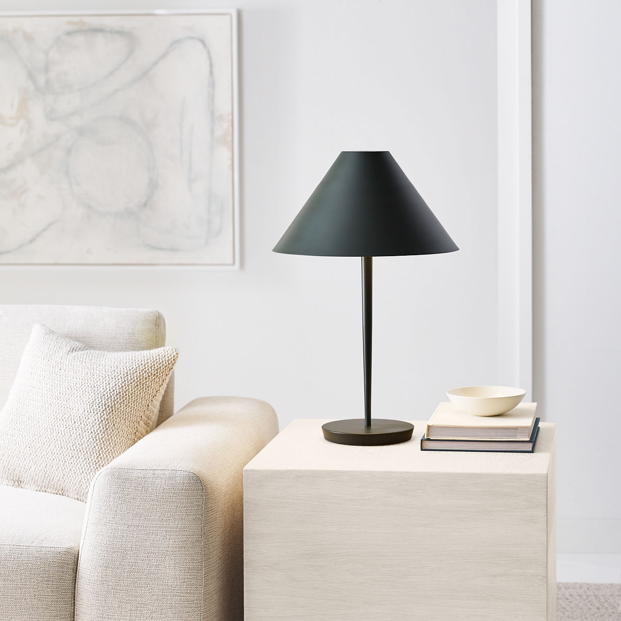Contra Medium Table Lamp Matte Charcoal Black