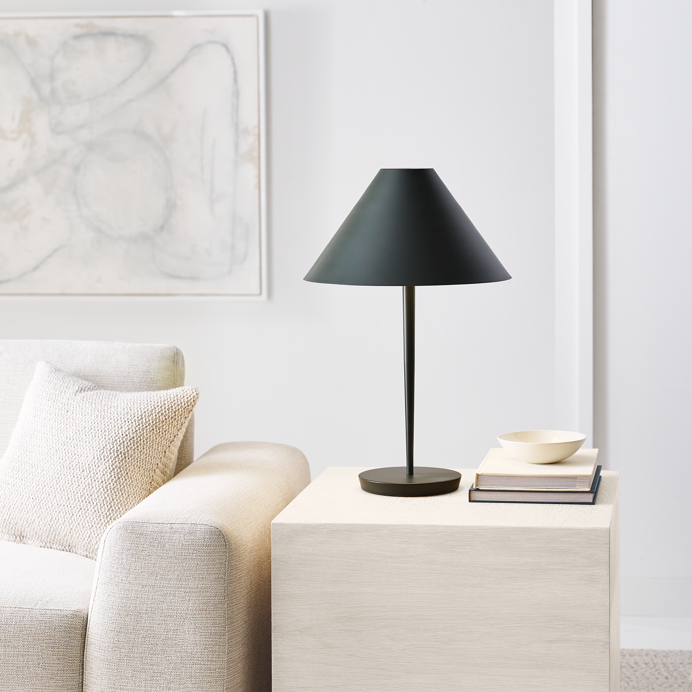 Contra Medium Table Lamp Matte Charcoal Black