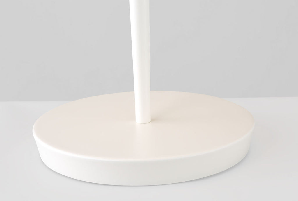 Contra Medium Table Lamp Soft Linen