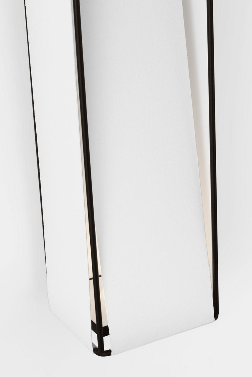 Velero Large Sconce Aged Iron Bulbs Inc