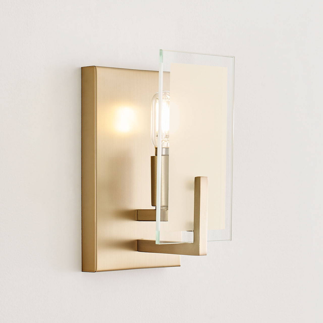 Syll One Light Wall / Bath Sconce | Sconce Satin Brass
