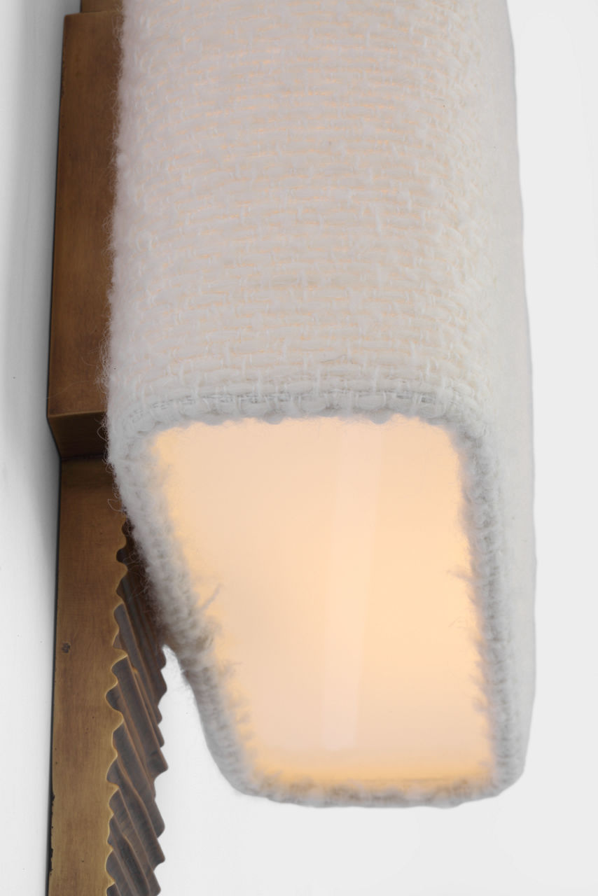 Fumar 23" Tail Sconce | Ridged Tombac | BouclÃ© Shade