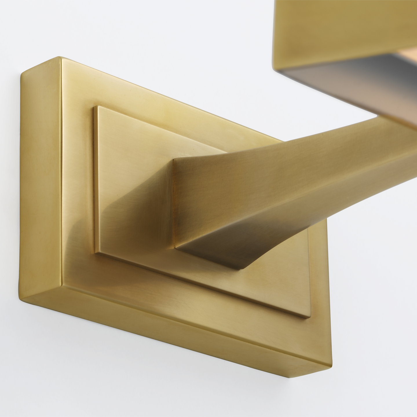 Edric 8" Picture Light | Hand-Rubbed Antique Brass