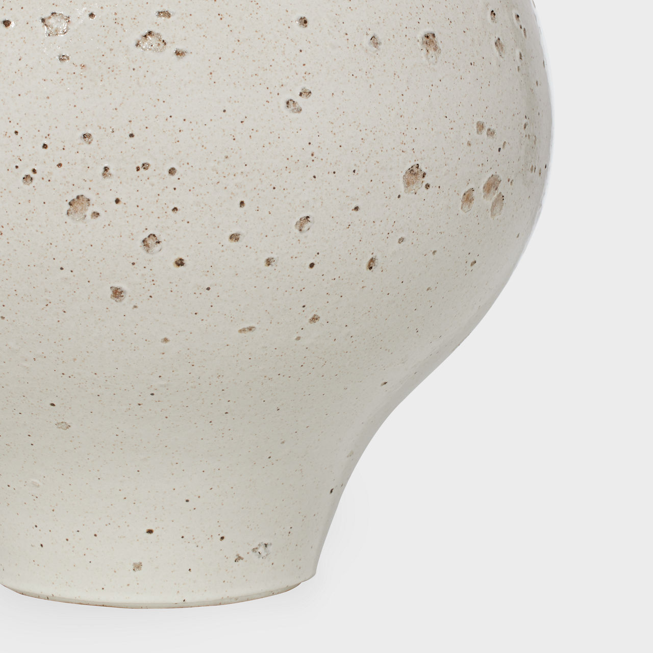 Gaios Table Lamp | Pharaoh White | Linen Shade
