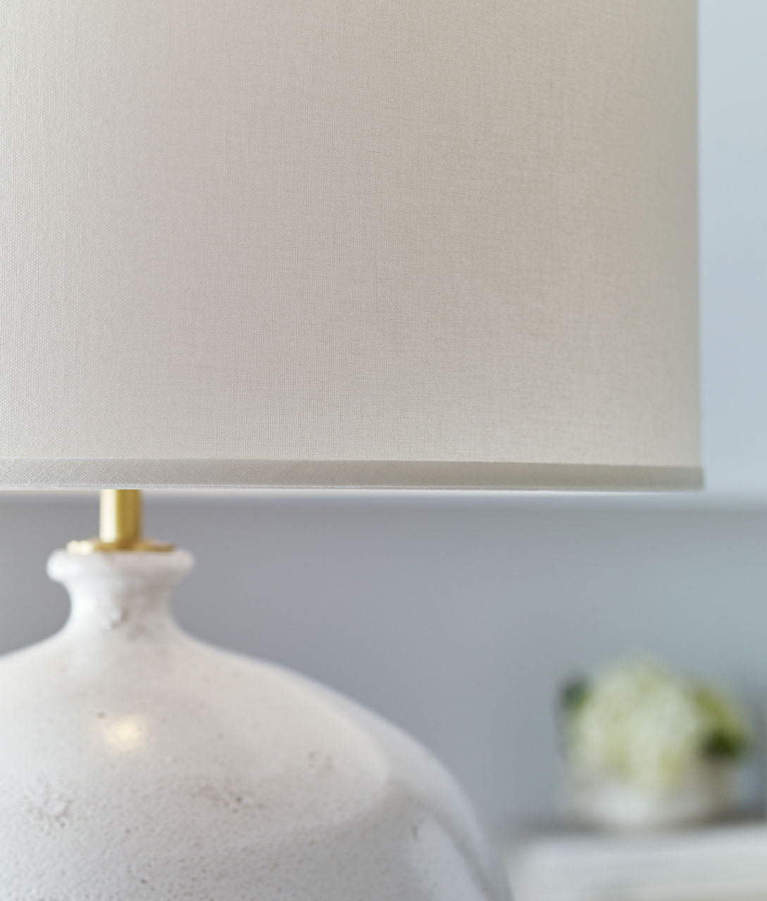 Gaios Table Lamp | Pharaoh White | Linen Shade