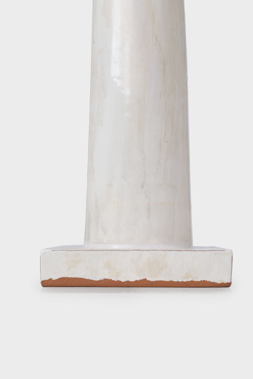 Colonne Large Balustrade Table Lamp | Glossy White Crackle | Linen Shade