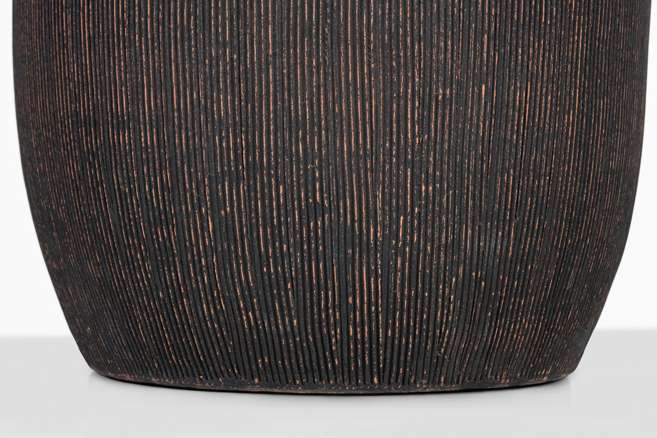Portis 32" Combed Round Table Lamp | Black Wash Terracotta | Linen Shade