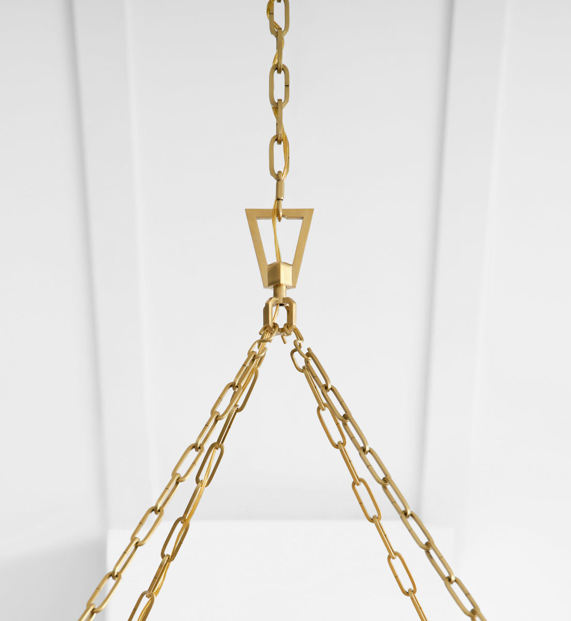 Darlana Large Wrapped Ring Chandelier | Antique-Burnished Brass and Natural Rattan