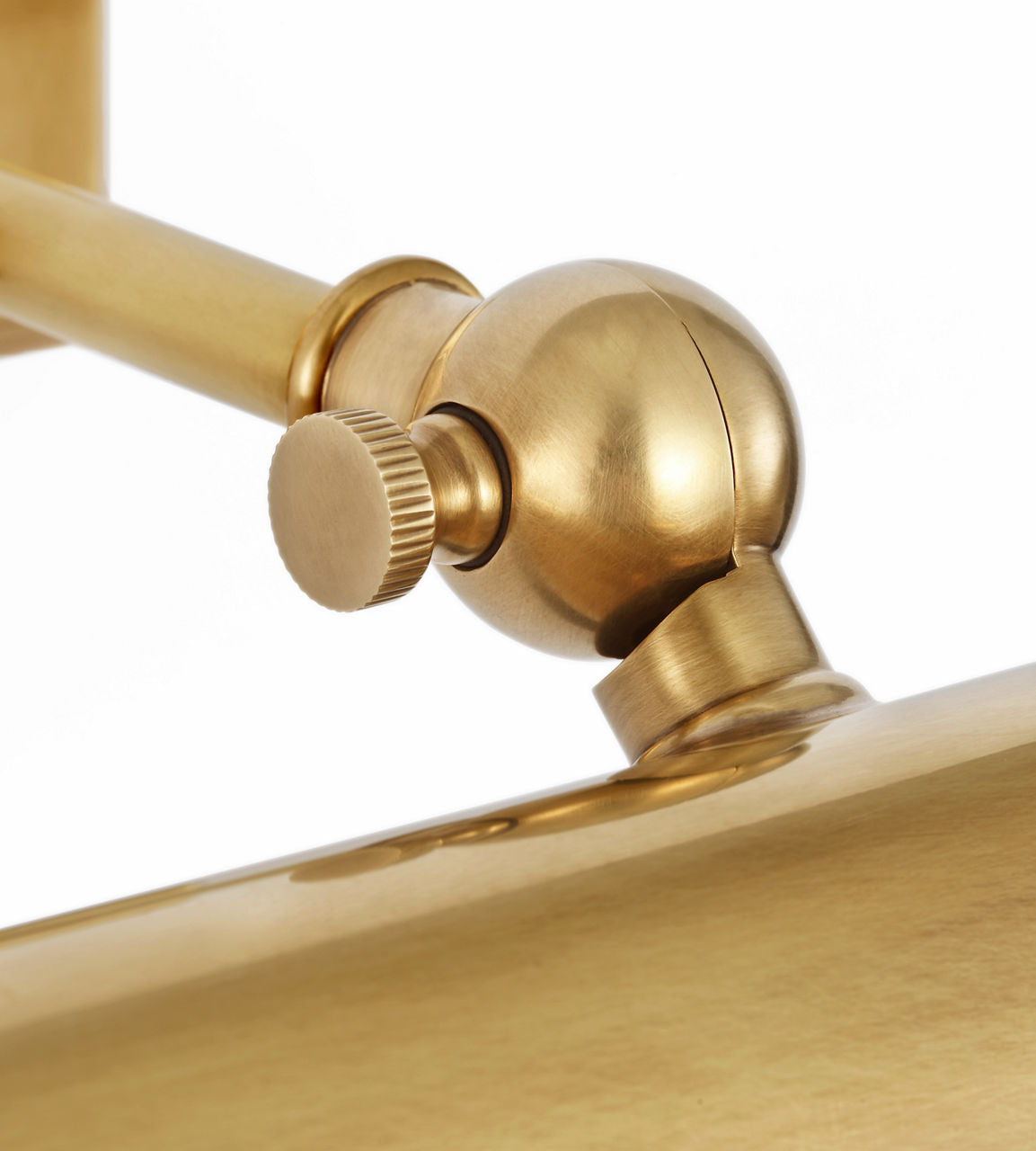 Cabinet Maker 18" Cordless Picture Light | Antique-Burnished Brass