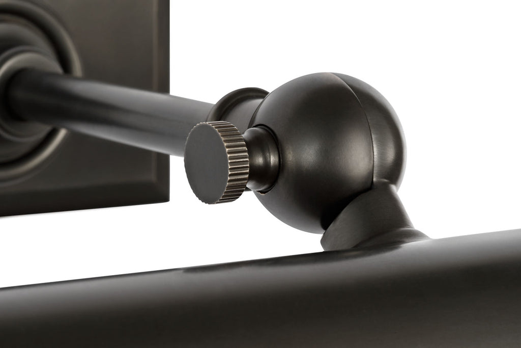Cabinet Maker 18" Cordless Picture Light | Bronze