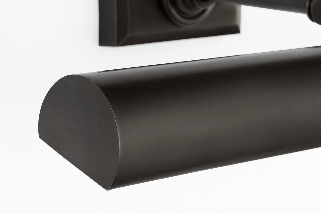 Cabinet Maker 18" Cordless Picture Light | Bronze