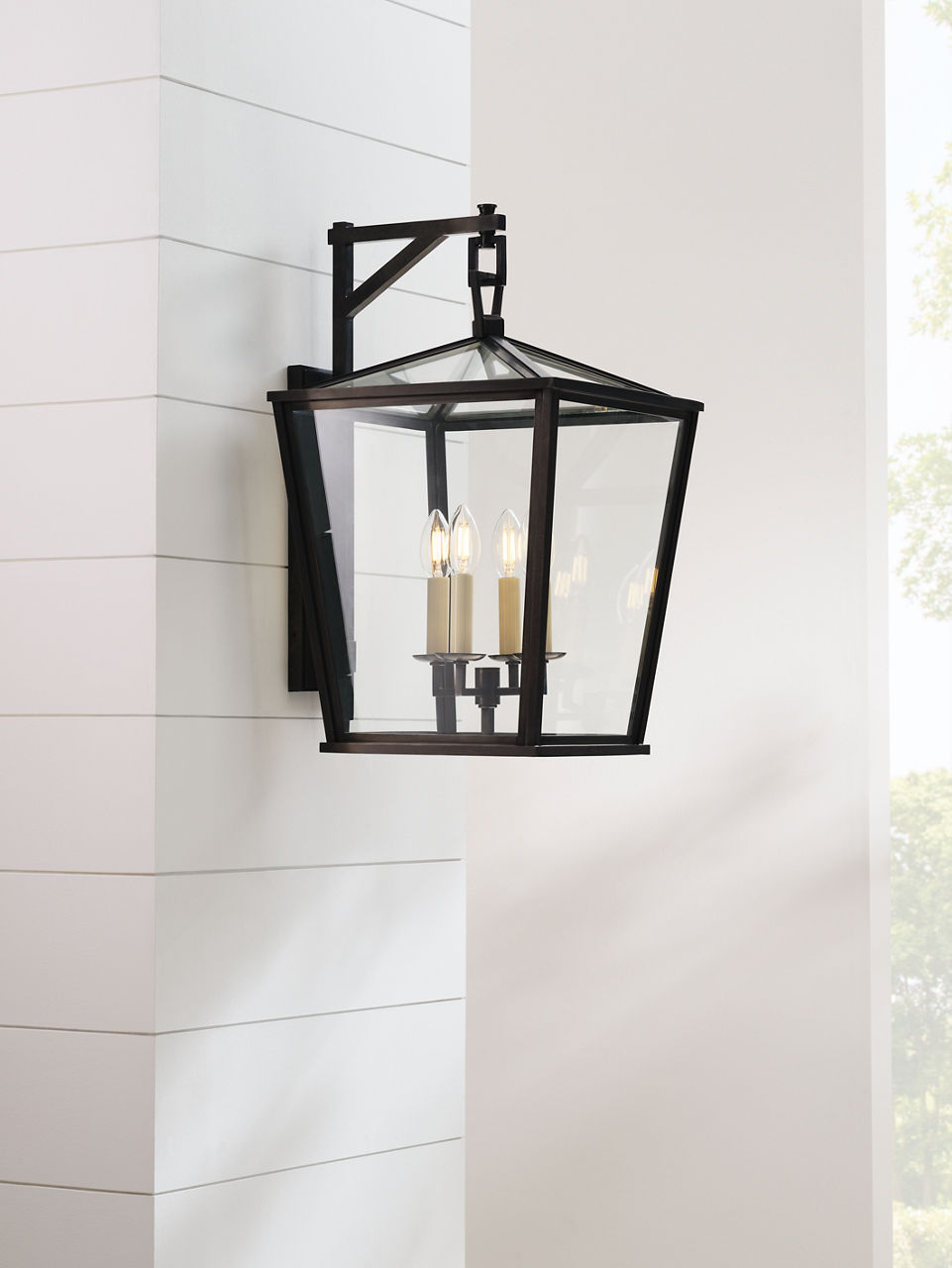 Darlana Medium Bracket Lantern | Bronze
