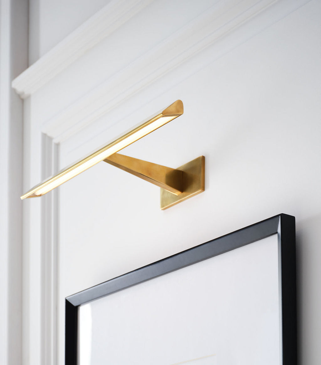 Petrel 18" Picture Light | Hand-Rubbed Antique Brass